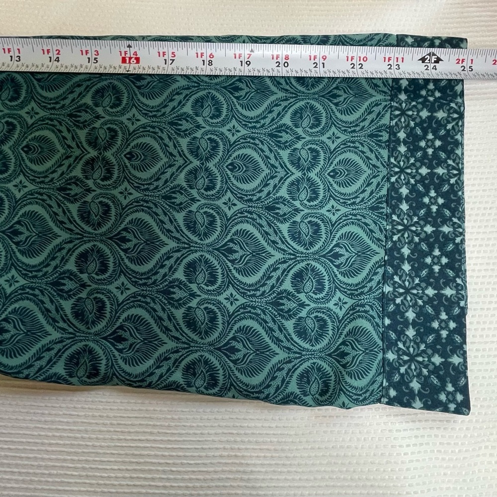 Chic Teal Patterned Women's Blouse - image 8